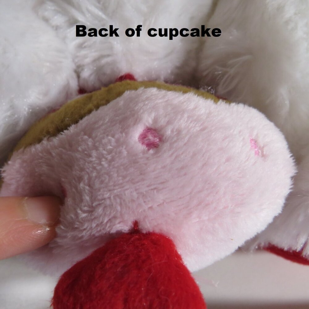 sweet heart White Bear with fabric cupcake valentines - Picture 5 of 13